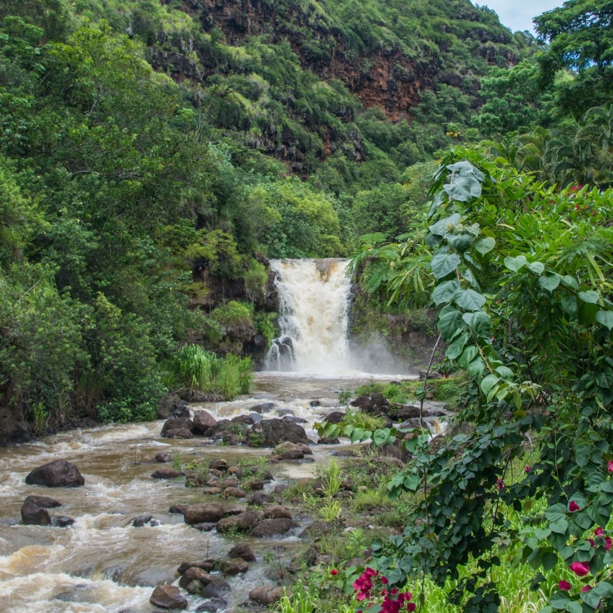 big waterfall hikes oahu